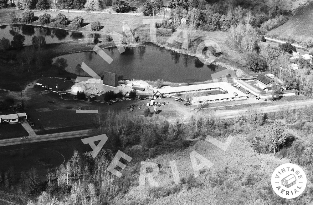 Hawaiian Gardens Restaurant and Motel - 1983 Aerial (newer photo)